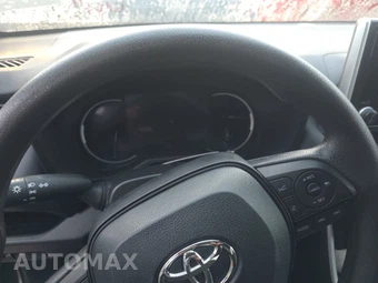 2025 Toyota RAV4 LE - miniatura 12