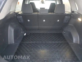 2025 Toyota RAV4 LE - miniatura 17