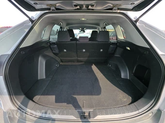 2025 Toyota RAV4 LE - miniatura 16