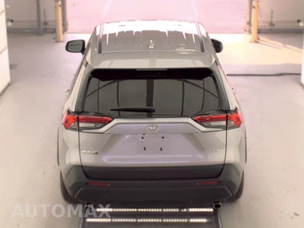 2025 Toyota RAV4 LE - miniatura 5