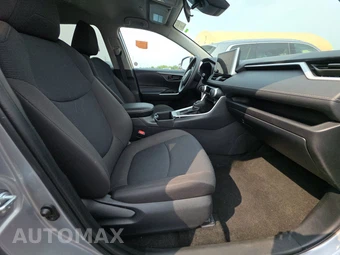 2025 Toyota RAV4 LE - miniatura 8