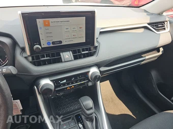 2025 Toyota RAV4 LE - miniatura 11