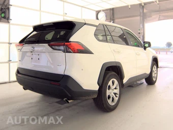 2025 Toyota RAV4 LE - miniatura 4