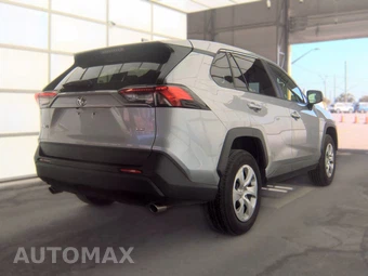 2025 Toyota RAV4 LE - miniatura 4