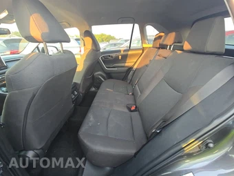 2025 Toyota RAV4 LE - miniatura 13