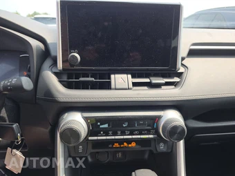 2025 Toyota RAV4 LE - miniatura 11