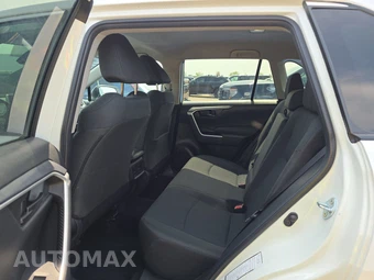 2025 Toyota RAV4 LE - miniatura 13