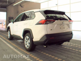 2025 Toyota RAV4 LE - miniatura 6