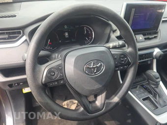 2025 Toyota RAV4 LE - miniatura 10