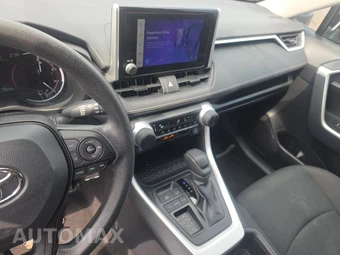 2025 Toyota RAV4 LE - miniatura 11