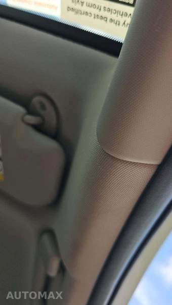 2025 Toyota RAV4 LE - miniatura 29