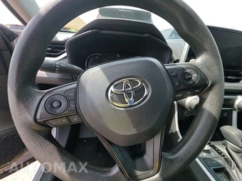 2025 Toyota RAV4 LE - miniatura 10