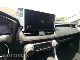 2025 Toyota RAV4 LE - miniatura 11