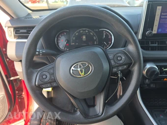 2025 Toyota RAV4 LE - miniatura 10