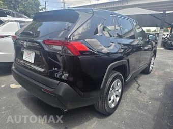 2025 Toyota RAV4 LE - miniatura 21