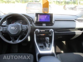 2025 Toyota RAV4 LE - miniatura 11