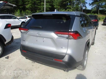2025 Toyota RAV4 LE - miniatura 14