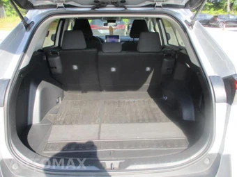 2025 Toyota RAV4 LE - miniatura 15