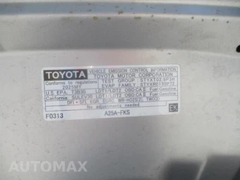 2025 Toyota RAV4 LE - miniatura 16