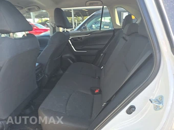 2025 Toyota RAV4 LE - miniatura 13