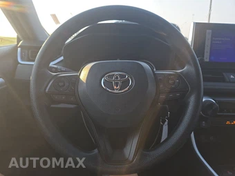 2025 Toyota RAV4 LE - miniatura 10