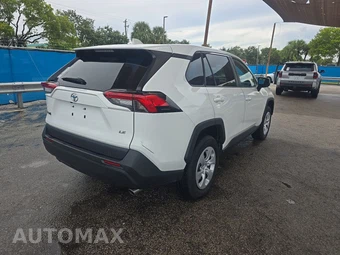 2025 Toyota RAV4 LE - miniatura 4