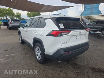 2025 Toyota RAV4 LE - miniatura 6