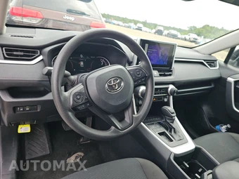2025 Toyota RAV4 LE - miniatura 11