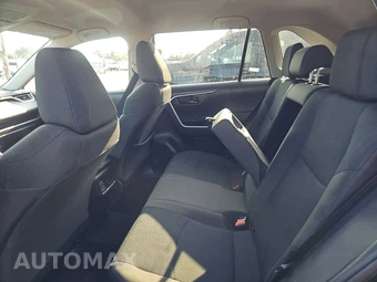 2025 Toyota RAV4 LE - miniatura 13