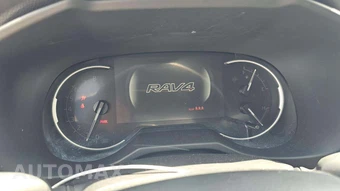 2025 Toyota RAV4 LE - miniatura 19
