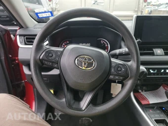 2025 Toyota RAV4 LE - miniatura 10