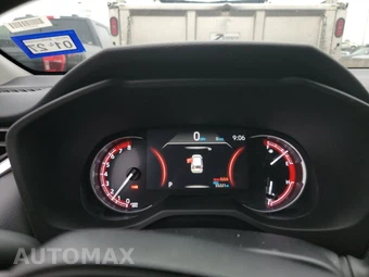 2025 Toyota RAV4 LE - miniatura 12