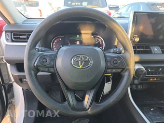 2025 Toyota RAV4 LE - miniatura 10