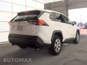 2025 Toyota RAV4 LE - miniatura 4