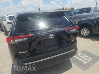 2025 Toyota RAV4 LE - miniatura 5