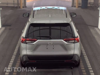 2025 Toyota RAV4 LE - miniatura 5