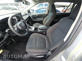 2025 Toyota RAV4 LE - miniatura 7