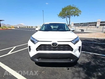 2025 Toyota RAV4 LE – miniatura 2