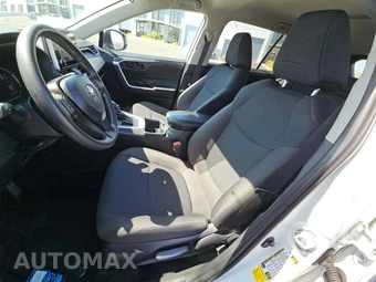 2025 Toyota RAV4 LE – miniatura 7