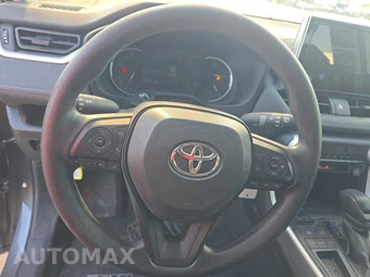 2025 Toyota RAV4 LE - miniatura 10