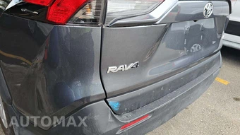 2025 Toyota RAV4 LE - miniatura 28