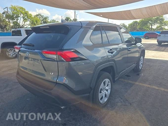2025 Toyota RAV4 LE - miniatura 4