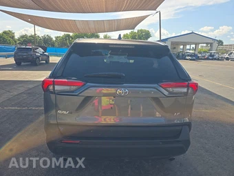 2025 Toyota RAV4 LE - miniatura 5