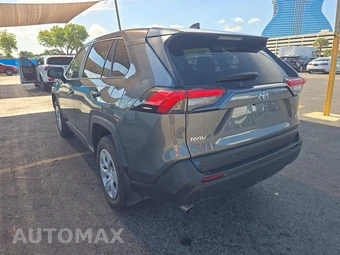 2025 Toyota RAV4 LE - miniatura 6