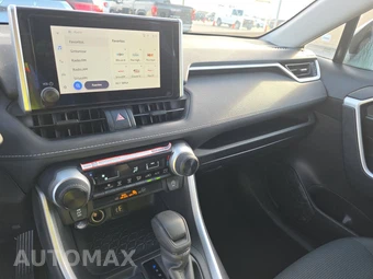 2025 Toyota RAV4 LE – miniatura 11