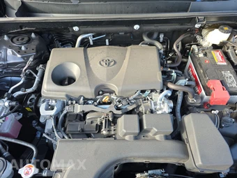 2025 Toyota RAV4 LE – miniatura 15