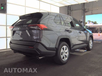 2025 Toyota RAV4 LE – miniatura 4