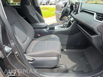 2025 Toyota RAV4 LE - miniatura 15