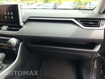 2025 Toyota RAV4 LE - miniatura 16