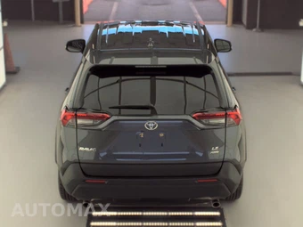 2025 Toyota RAV4 LE - miniatura 5